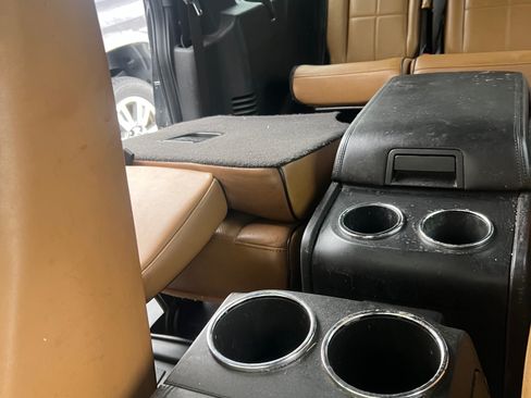 Used 2012 Lincoln Navigator L 4WD image 11