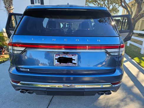 Used 2020 Lincoln Aviator Reserve w/ Equipment Group 202A image 6