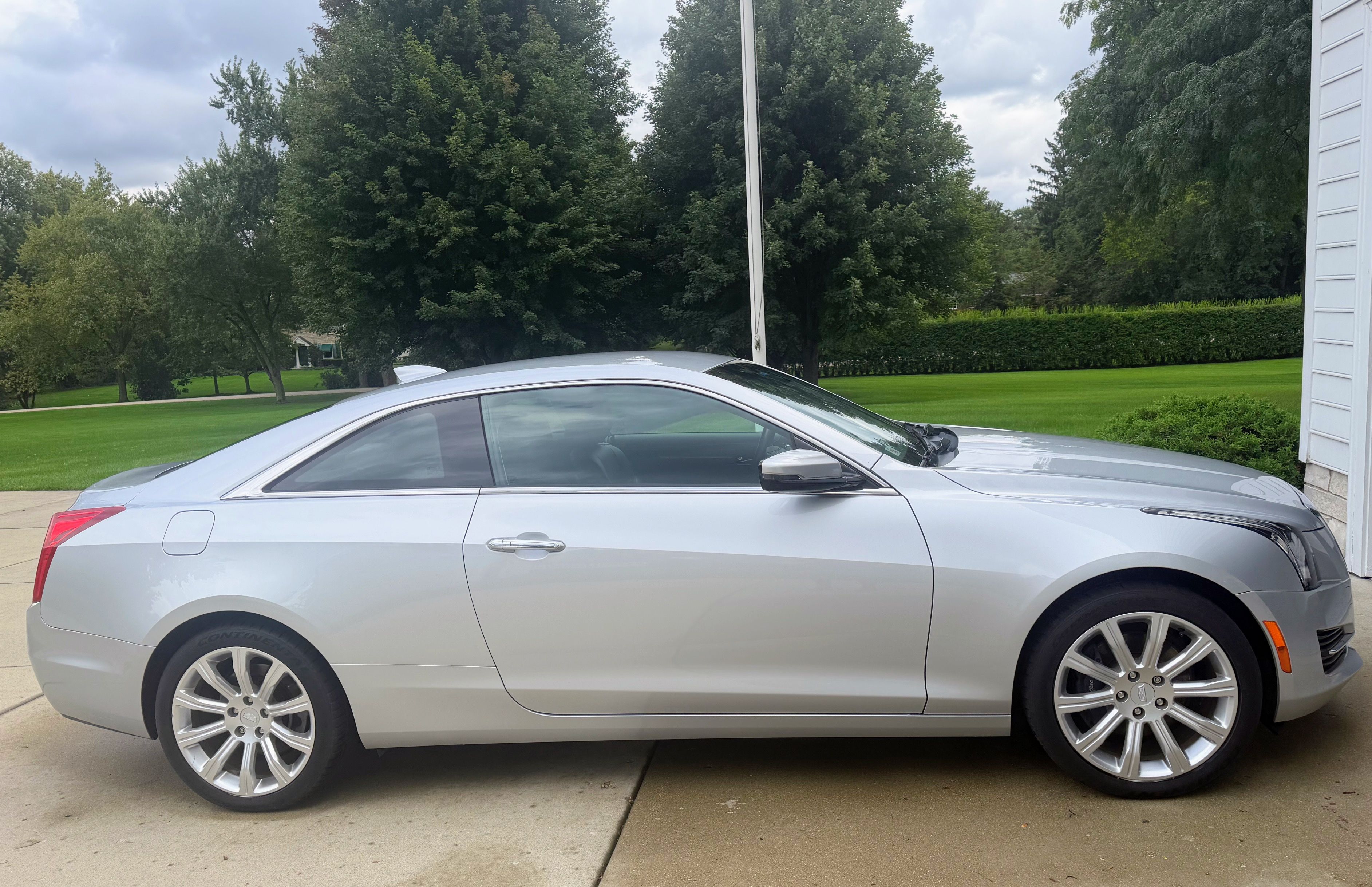 Used 2016 Cadillac ATS 2.0T AWD Coupe image 2