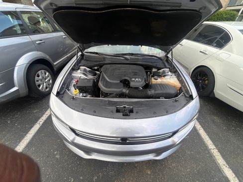 Used 2017 Dodge Charger SE RWD image 15