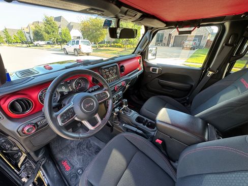 Used 2019 Jeep Wrangler Unlimited Rubicon AWD/4WD image 22