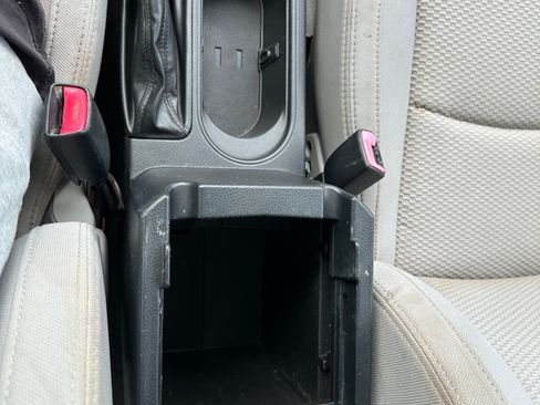Used 2014 Subaru Forester 2.5i AWD/4WD image 8