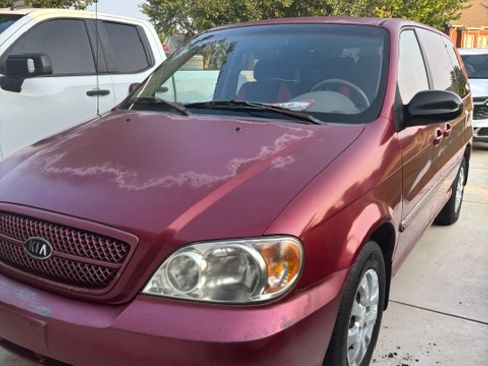 Used 2005 Kia Sedona FWD image 12