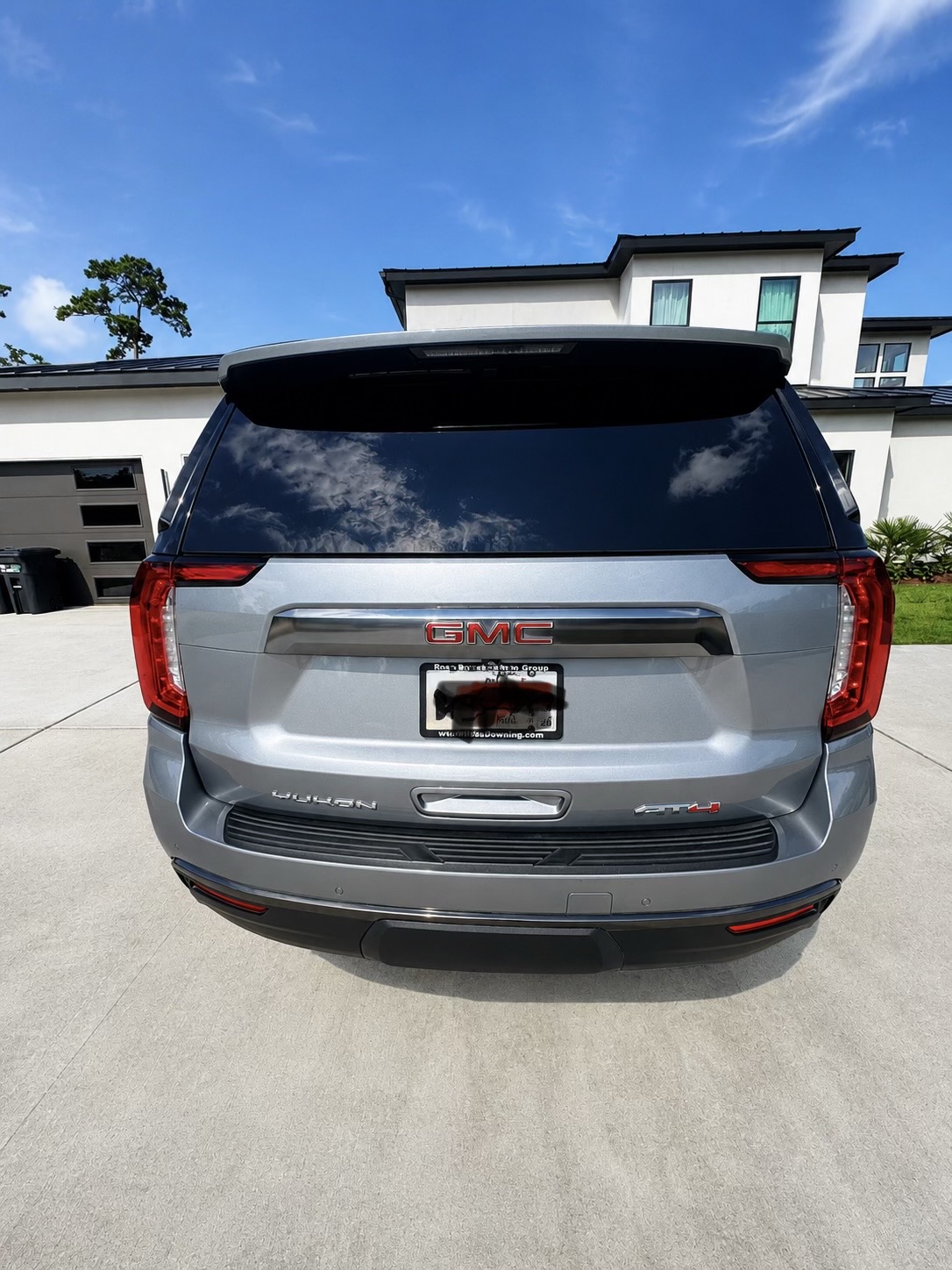 Used 2024 GMC Yukon AT4 w/ AT4 Premium Package AWD/4WD image 5