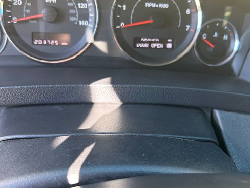 Used 2008 Jeep Grand Cherokee Laredo image 12