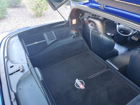 Used 1994 Chevrolet Corvette Coupe image 16
