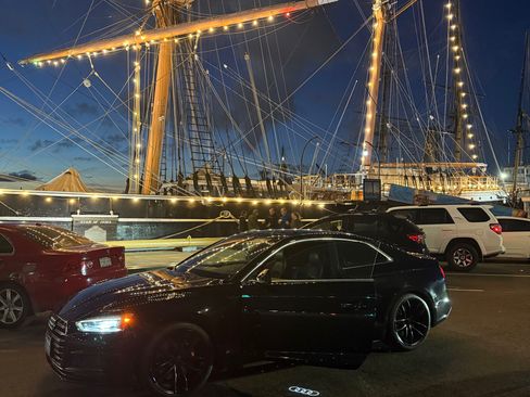 Used 2019 Audi S5 Premium w/ Convenience Package image 2