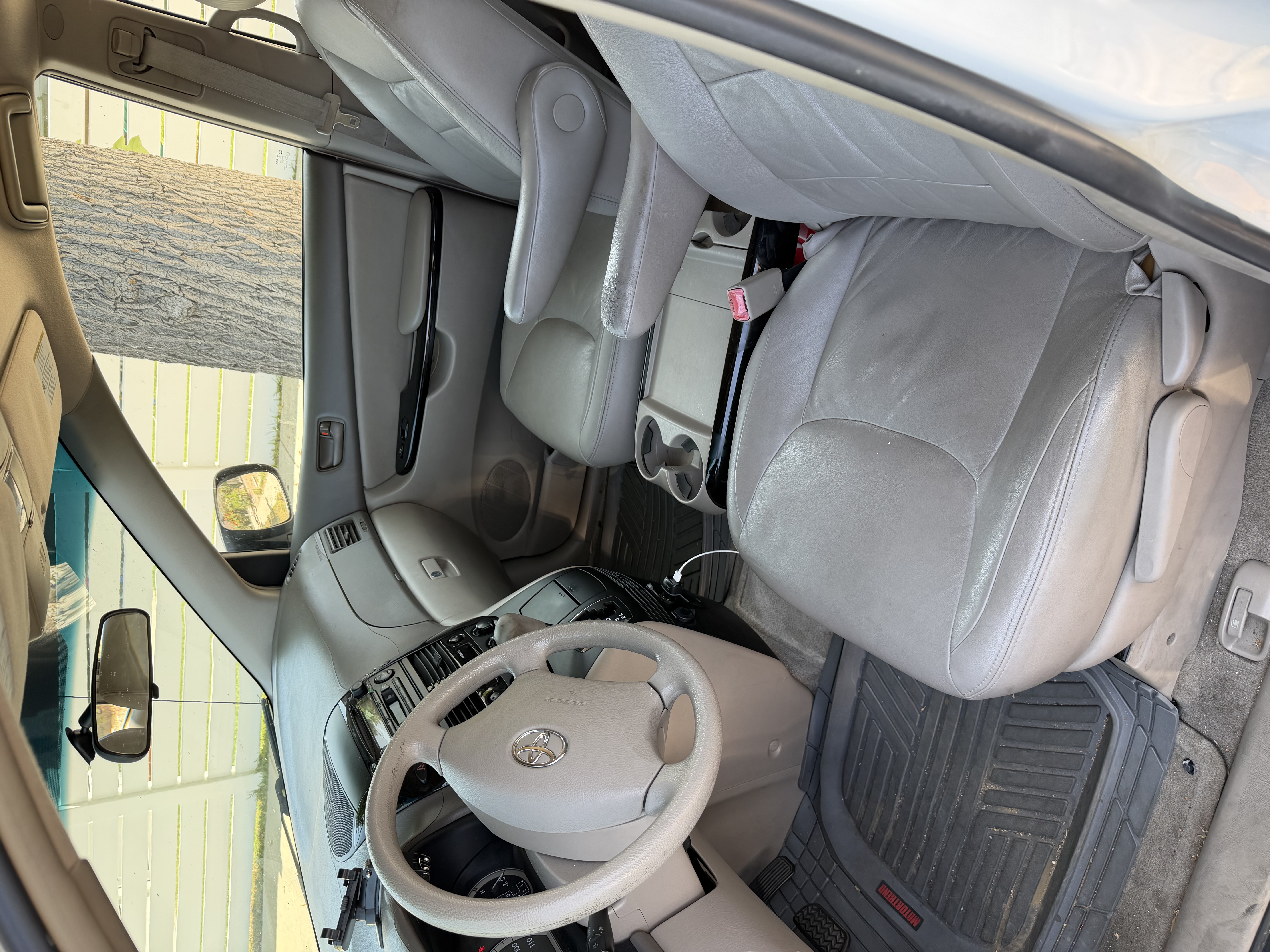 Used 2005 Toyota Sienna LE FWD image 9