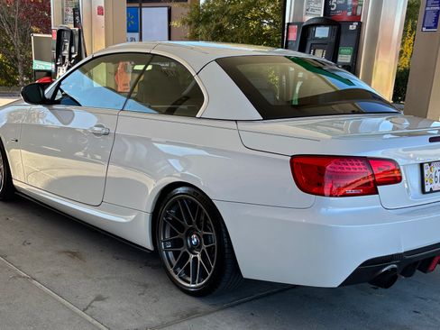 Used 2013 BMW 335i 335i Convertible 2D image 2