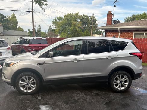 Used 2019 Ford Escape SE AWD/4WD image 8