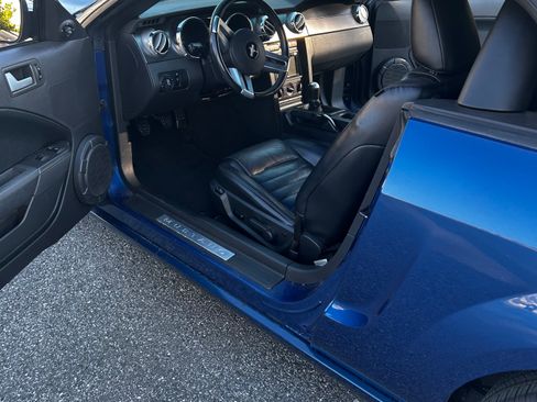Used 2006 Ford Mustang GT Premium image 10