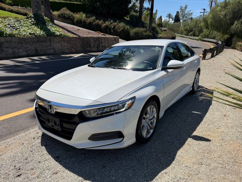 Used 2018 Honda Accord LX image 1