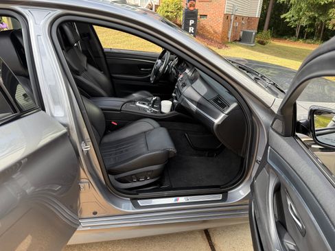 Used 2013 BMW M5 image 6