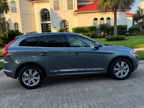 Used 2017 Volvo XC60 T5 Inscription image 1