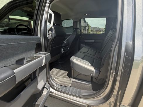 Used 2023 Ford F250 Lariat w/ Lariat Ultimate Package AWD/4WD image 30