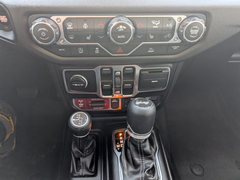 Used 2026 Jeep Wrangler Unlimited Sport image 19