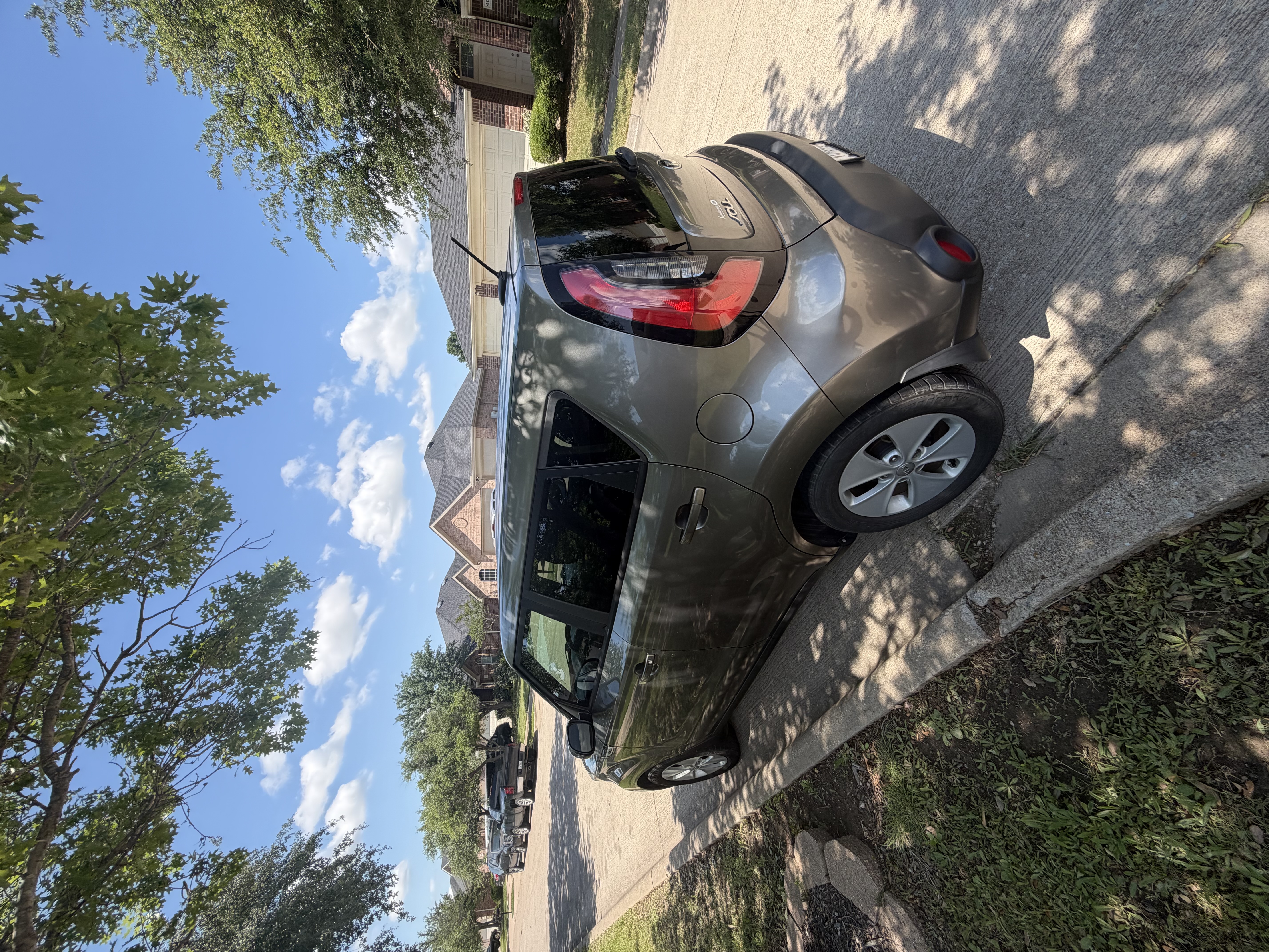 Used 2016 Kia Soul FWD image 12
