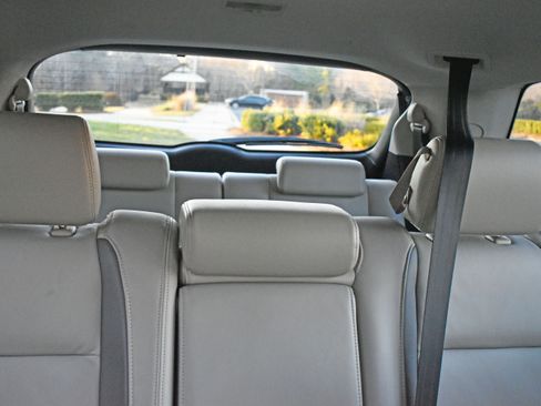 Used 2010 MAZDA CX-9 Grand Touring w/ Moonroof & Bose Audio Pkg image 22