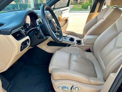 Used 2018 Porsche Macan Sport Edition image 17