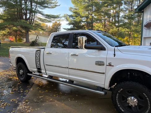 Used 2015 RAM 3500 Laramie Longhorn image 2