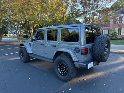 Used 2021 Jeep Wrangler Unlimited Sahara w/ Cold Weather Group image 8