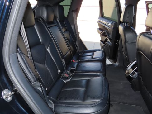 Used 2015 Porsche Cayenne Diesel w/ Premium Package image 19