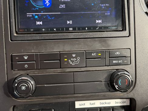 Used 2011 Ford F550 4x4 Crew Cab Super Duty w/ Payload Upgrade Pkg image 8