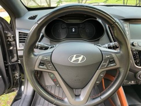 Used 2017 Hyundai Veloster Turbo w/ Tech Package 02 image 26