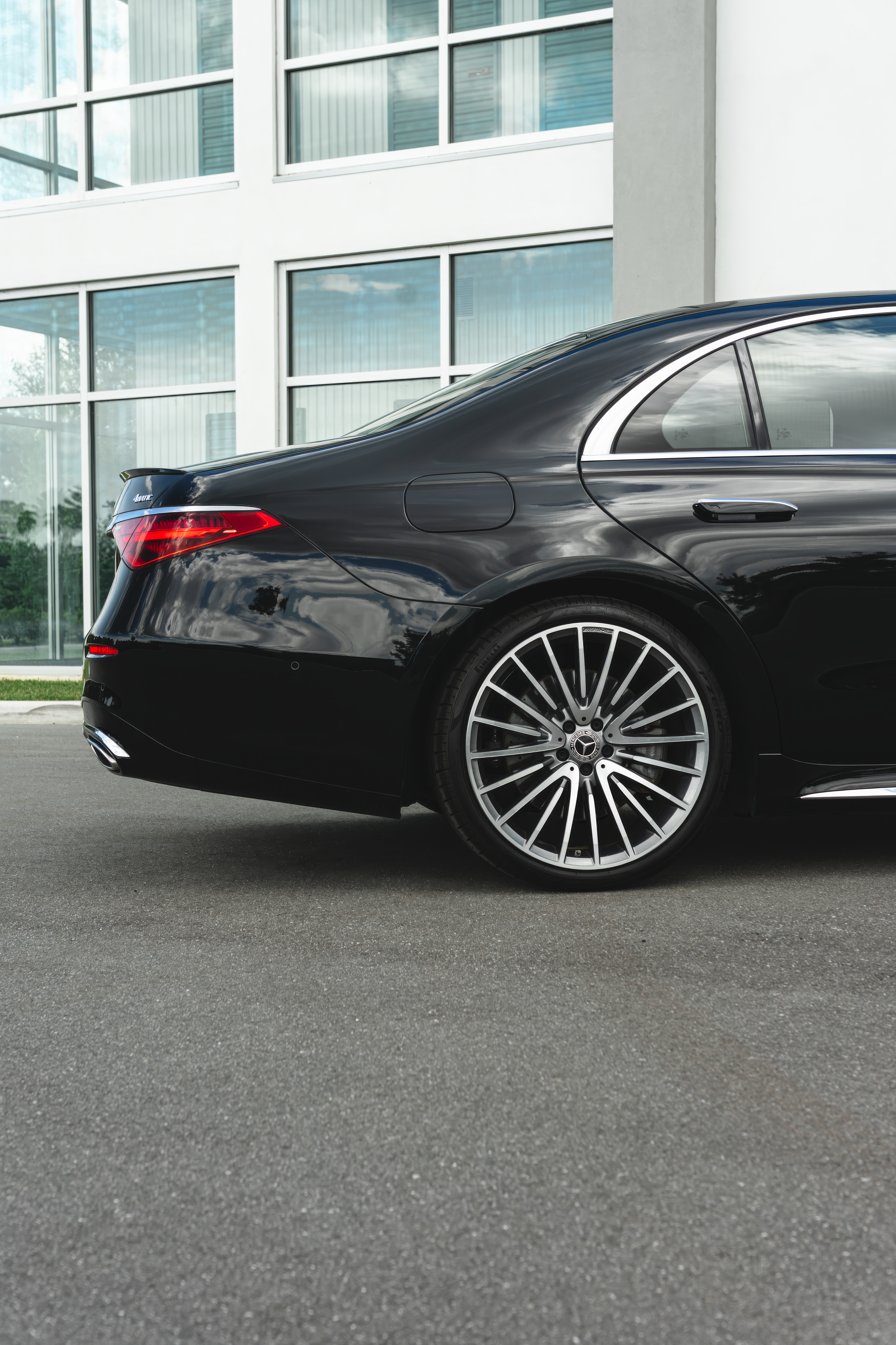 Used 2022 Mercedes-Benz S 580 4MATIC Sedan image 5