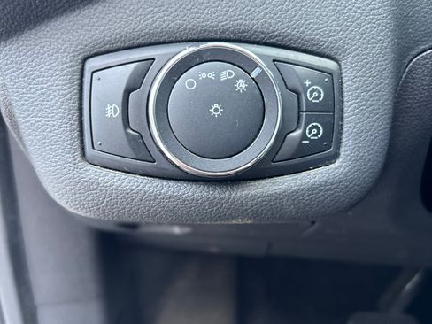 Used 2013 Ford C-MAX SEL FWD image 18