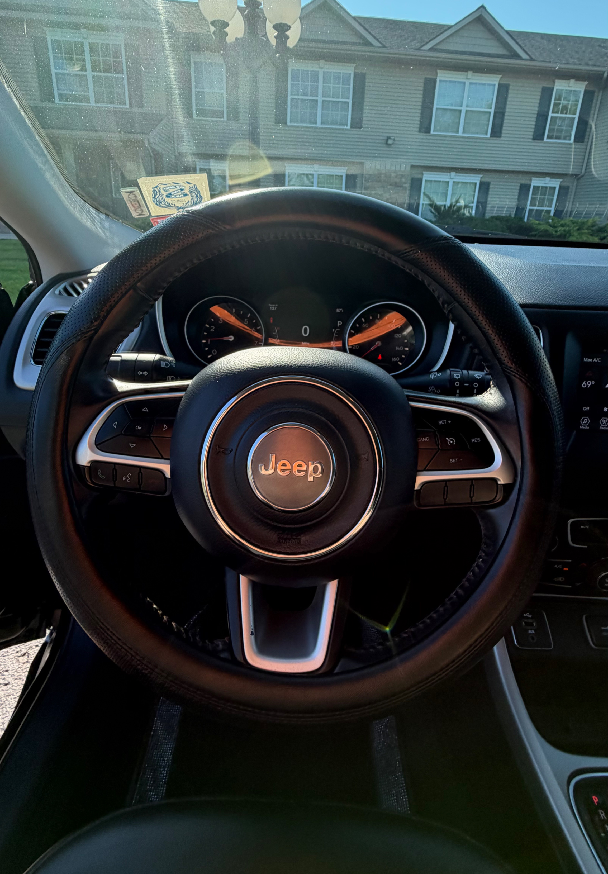 Used 2019 Jeep Compass Latitude w/ Popular Equipment Group FWD image 10
