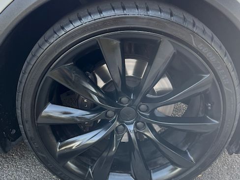 Used 2017 Tesla Model X 75D image 20