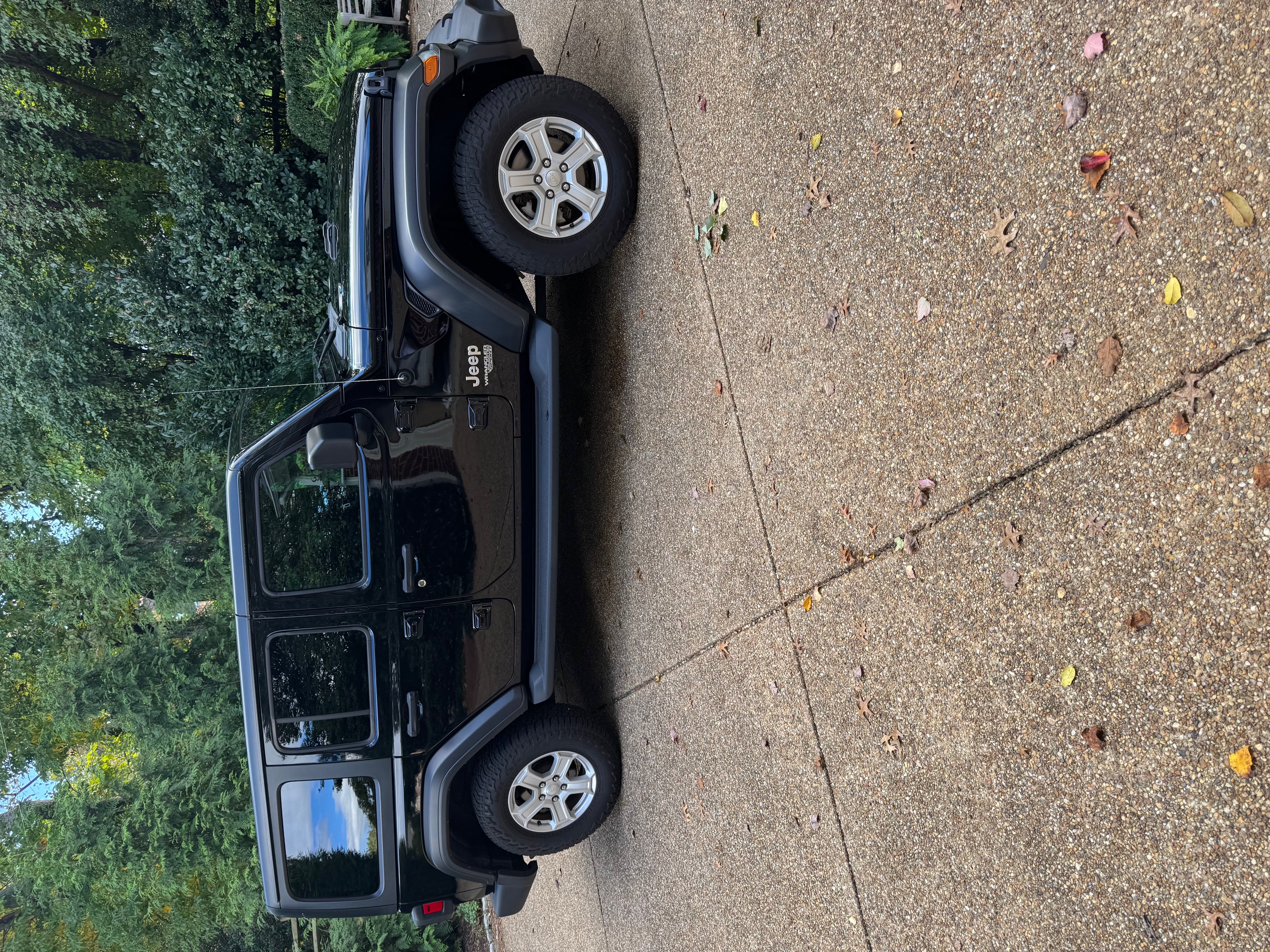 Used 2019 Jeep Wrangler Unlimited Sport S AWD/4WD image 2