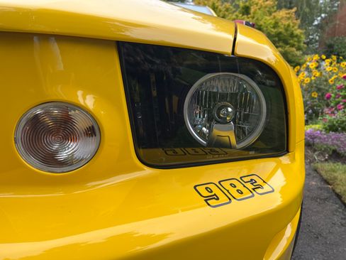 Used 2005 Ford Mustang GT Premium RWD image 6