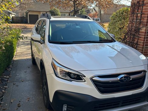 Used 2020 Subaru Outback Limited w/ Popular Package #2 image 9