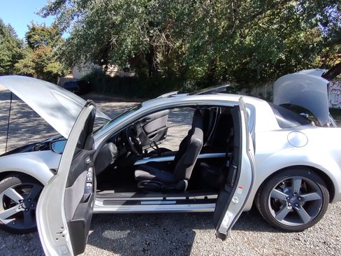 Used 2005 MAZDA RX-8 w/ MT Touring Pkg image 16