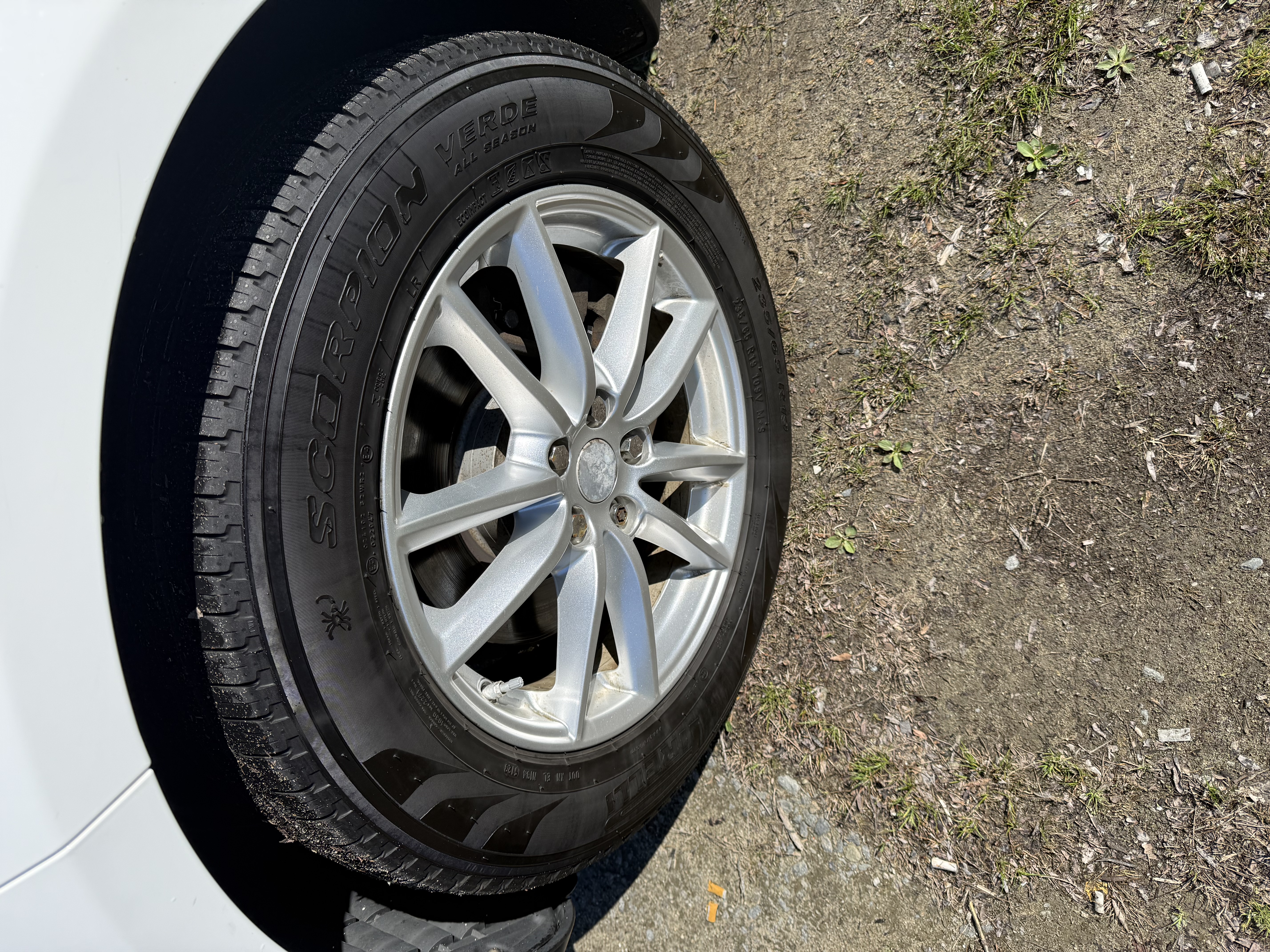 Used 2015 Land Rover Range Rover Sport SE AWD/4WD image 6