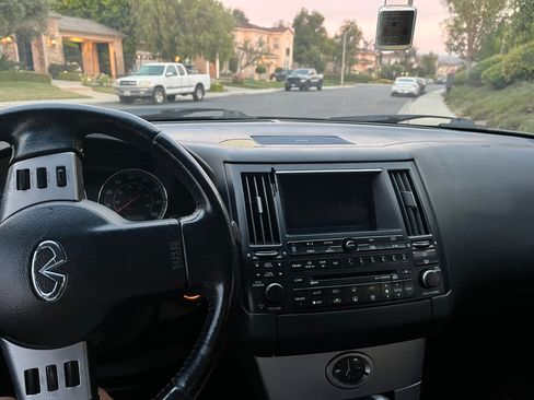 Used 2004 INFINITI FX35 2WD w/ Touring Pkg image 2