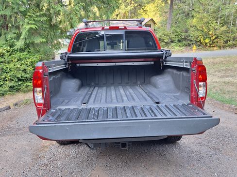 Used 2017 Nissan Frontier PRO-4X image 14