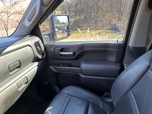 Used 2020 GMC Sierra 2500 Denali w/ Denali Ultimate Package image 17