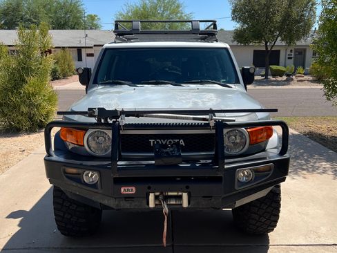 Used 2014 Toyota FJ Cruiser 4WD w/ Upgrade Package image 4