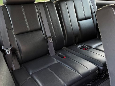 Used 2014 GMC Yukon XL SLT w/ SLT-2 Equipment Package image 14