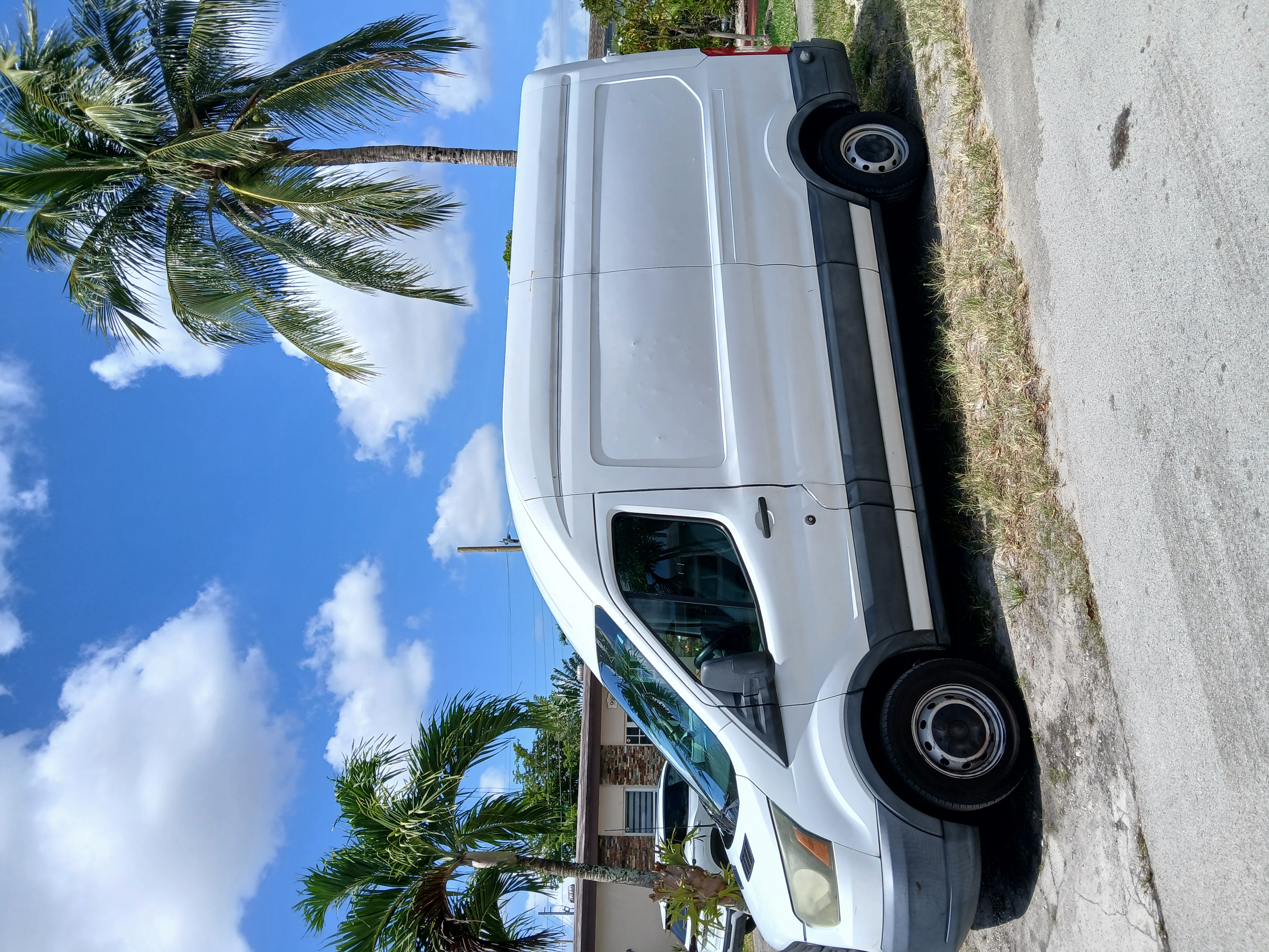 Used 2016 Ford Transit 250 148 High Roof RWD image 1