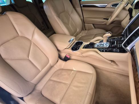 Used 2012 Porsche Cayenne S image 17
