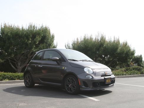 Used 2019 FIAT 500 Abarth w/ Popular Equipment Package FWD image 1