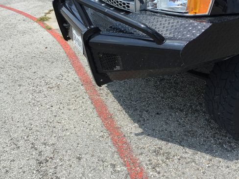 Used 2014 GMC Sierra 2500 SLE w/ Texas Edition image 4