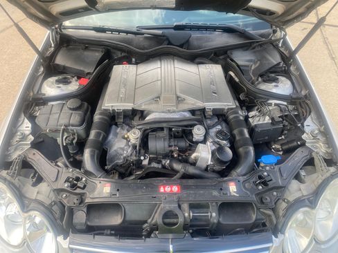 Used 2005 Mercedes-Benz C 55 AMG Sedan image 21