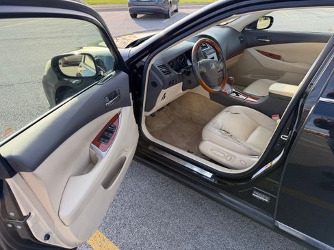 Used 2010 Lexus ES 350 image 9