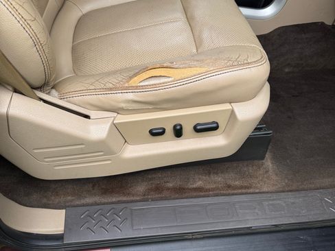 Used 2010 Ford F150 Lariat RWD image 10