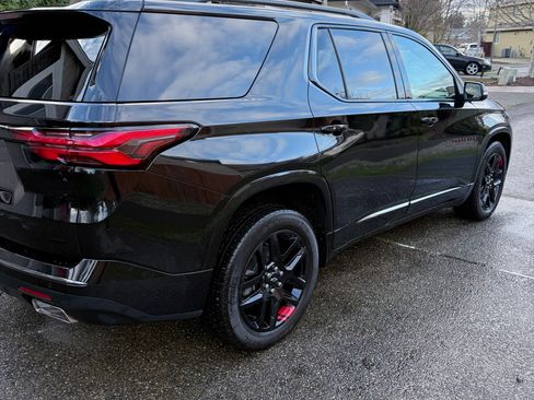 Used 2022 Chevrolet Traverse Premier w/ Redline Edition image 14